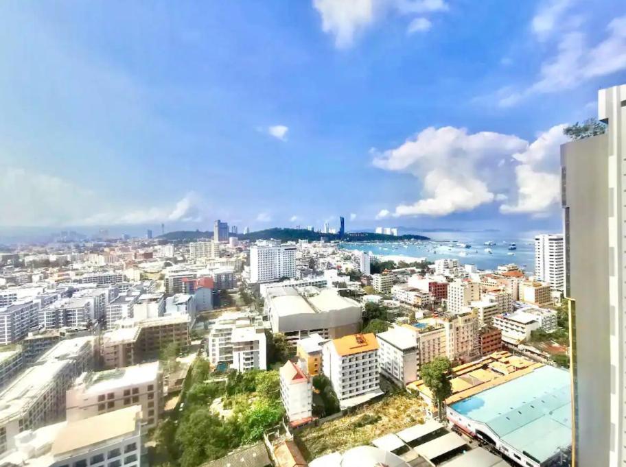 The Base Central Pattaya Quiet King-Bed With Infinity Pool & Free Netflix! 外观 照片