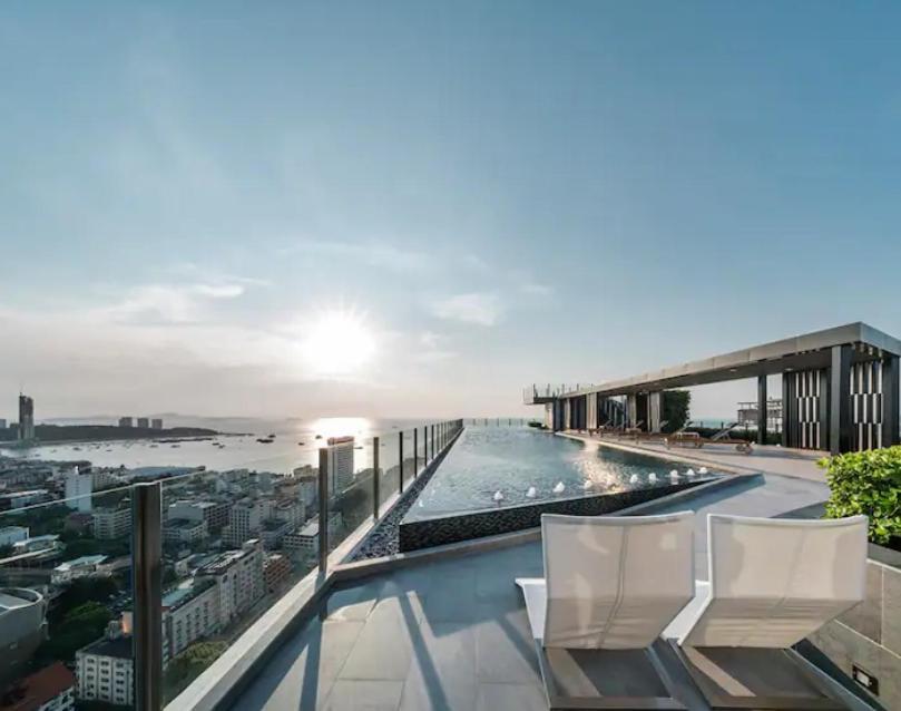 The Base Central Pattaya Quiet King-Bed With Infinity Pool & Free Netflix! 外观 照片