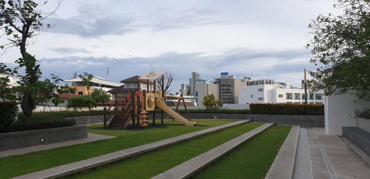 The Base Central Pattaya Quiet King-Bed With Infinity Pool & Free Netflix! 外观 照片