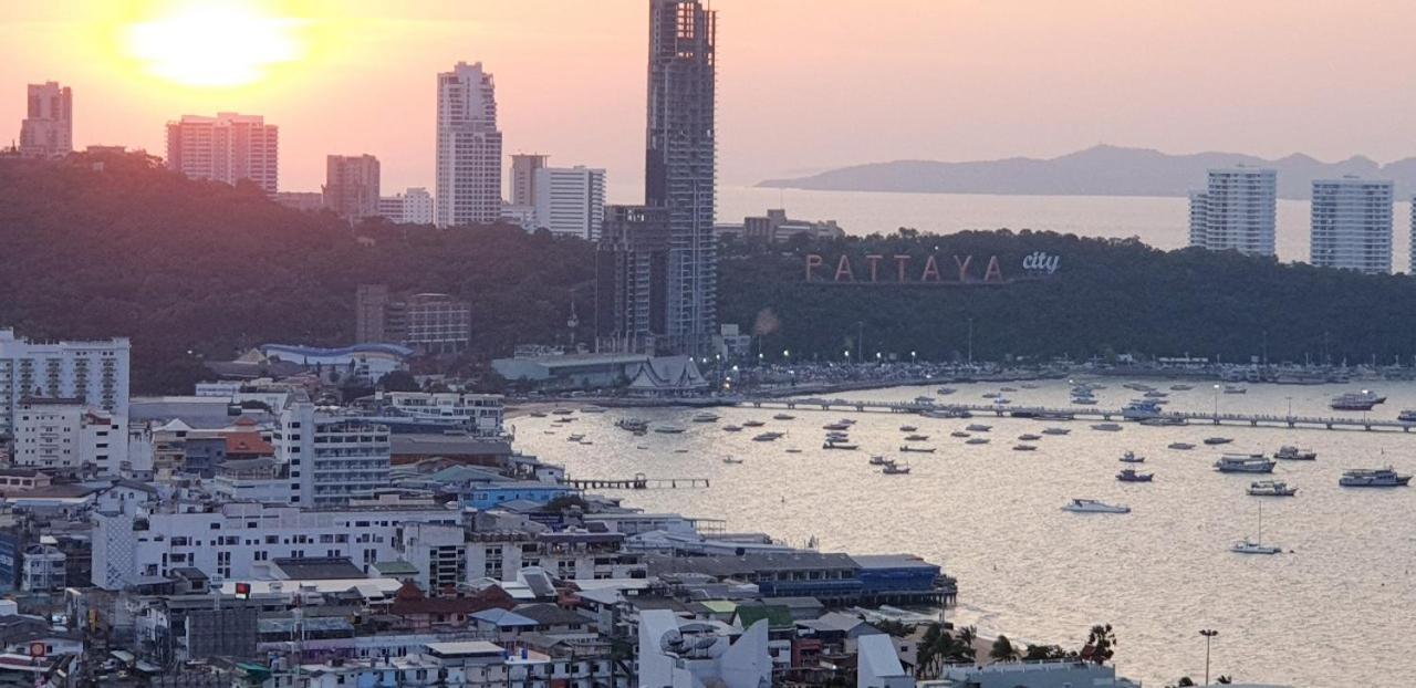 The Base Central Pattaya Quiet King-Bed With Infinity Pool & Free Netflix! 外观 照片