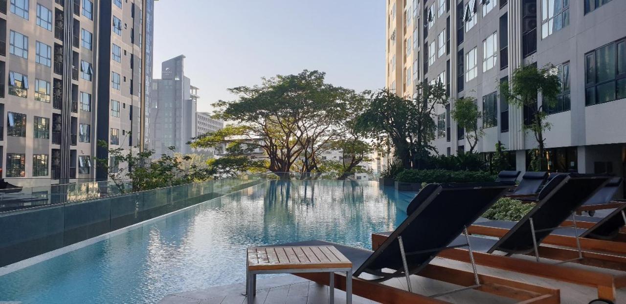 The Base Central Pattaya Quiet King-Bed With Infinity Pool & Free Netflix! 外观 照片