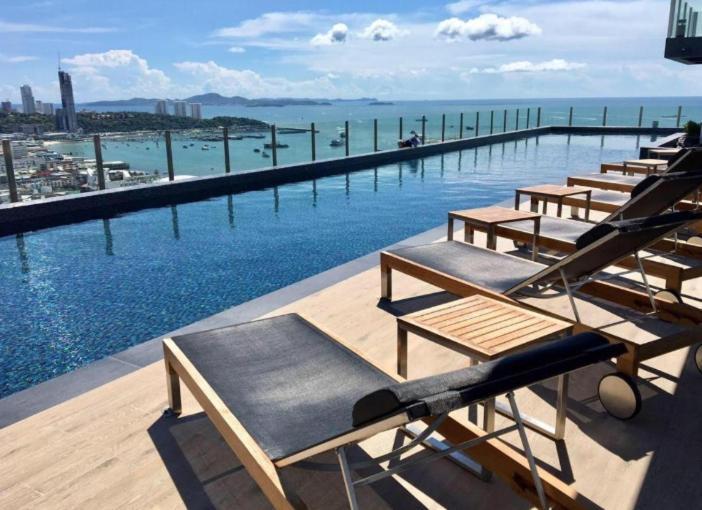 The Base Central Pattaya Quiet King-Bed With Infinity Pool & Free Netflix! 外观 照片