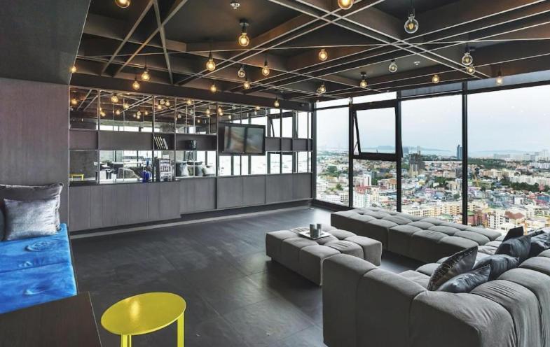 The Base Central Pattaya Quiet King-Bed With Infinity Pool & Free Netflix! 外观 照片